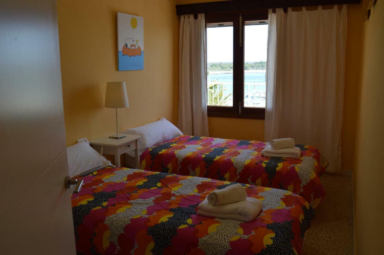 White - Enjoytheseaincolonia We Rent Only From Sat To Sat Apartment *